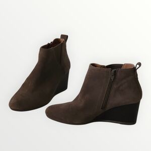 Vionic Paloma Weather-Resistant Suede Wedge Ankle Booties Womens 7.5 EU 38